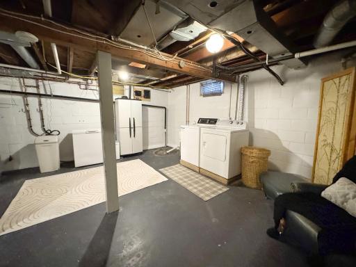 513 Larson Avenue, Ashby, MN 56309