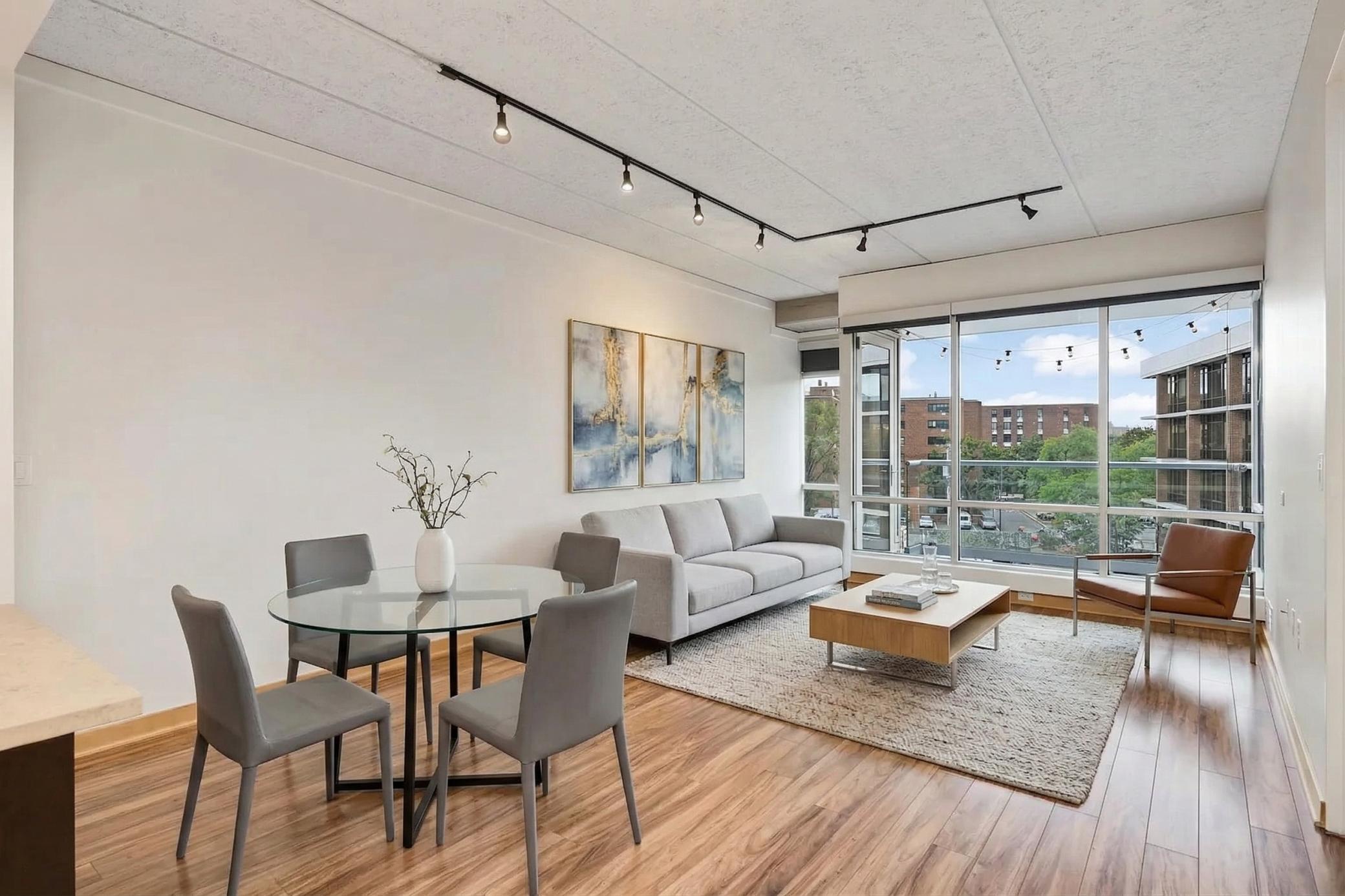 ** living room - virtually staged **