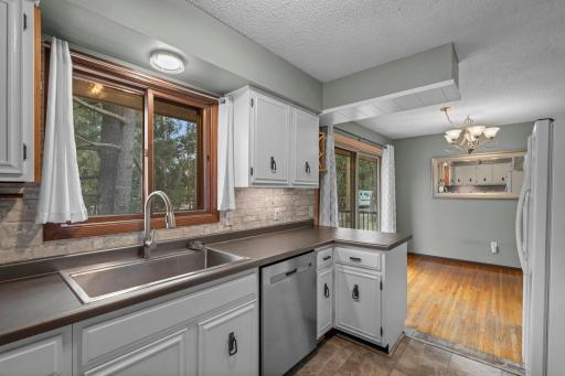 Enjoy nature views and you do dishes and meal prep.