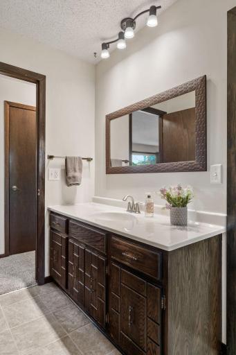 6605 Chesshire Lane N, Maple Grove, MN 55311