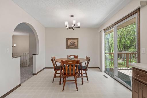 6605 Chesshire Lane N, Maple Grove, MN 55311