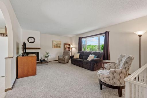 6605 Chesshire Lane N, Maple Grove, MN 55311