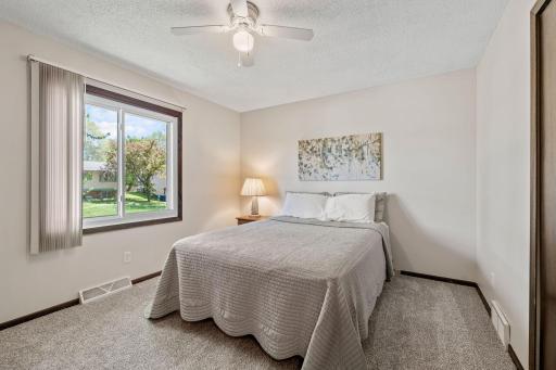 6605 Chesshire Lane N, Maple Grove, MN 55311