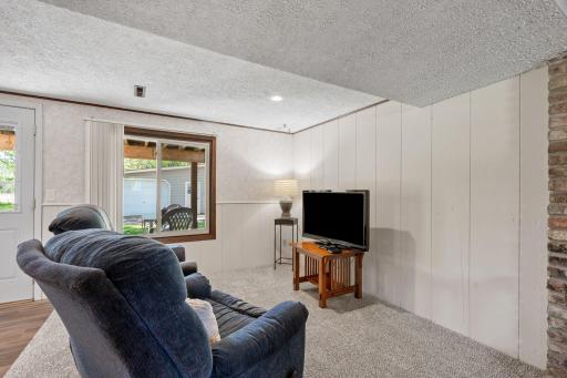 6605 Chesshire Lane N, Maple Grove, MN 55311