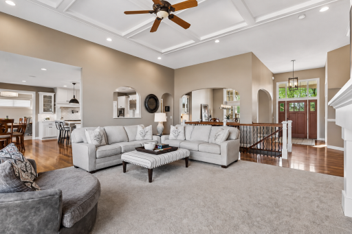9943 Vagabond Lane N, Maple Grove, MN 55311