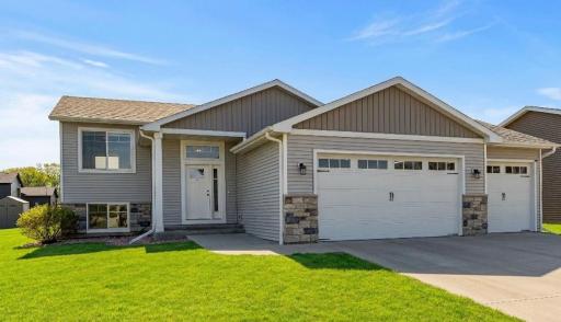 94 5th Avenue SE, Kasson, MN 55944