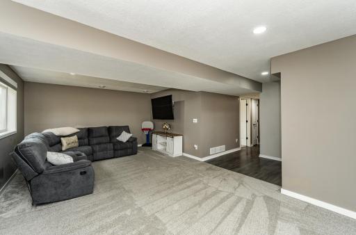 94 5th Avenue SE, Kasson, MN 55944