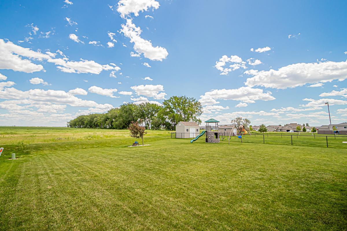 No backyard neighbors!