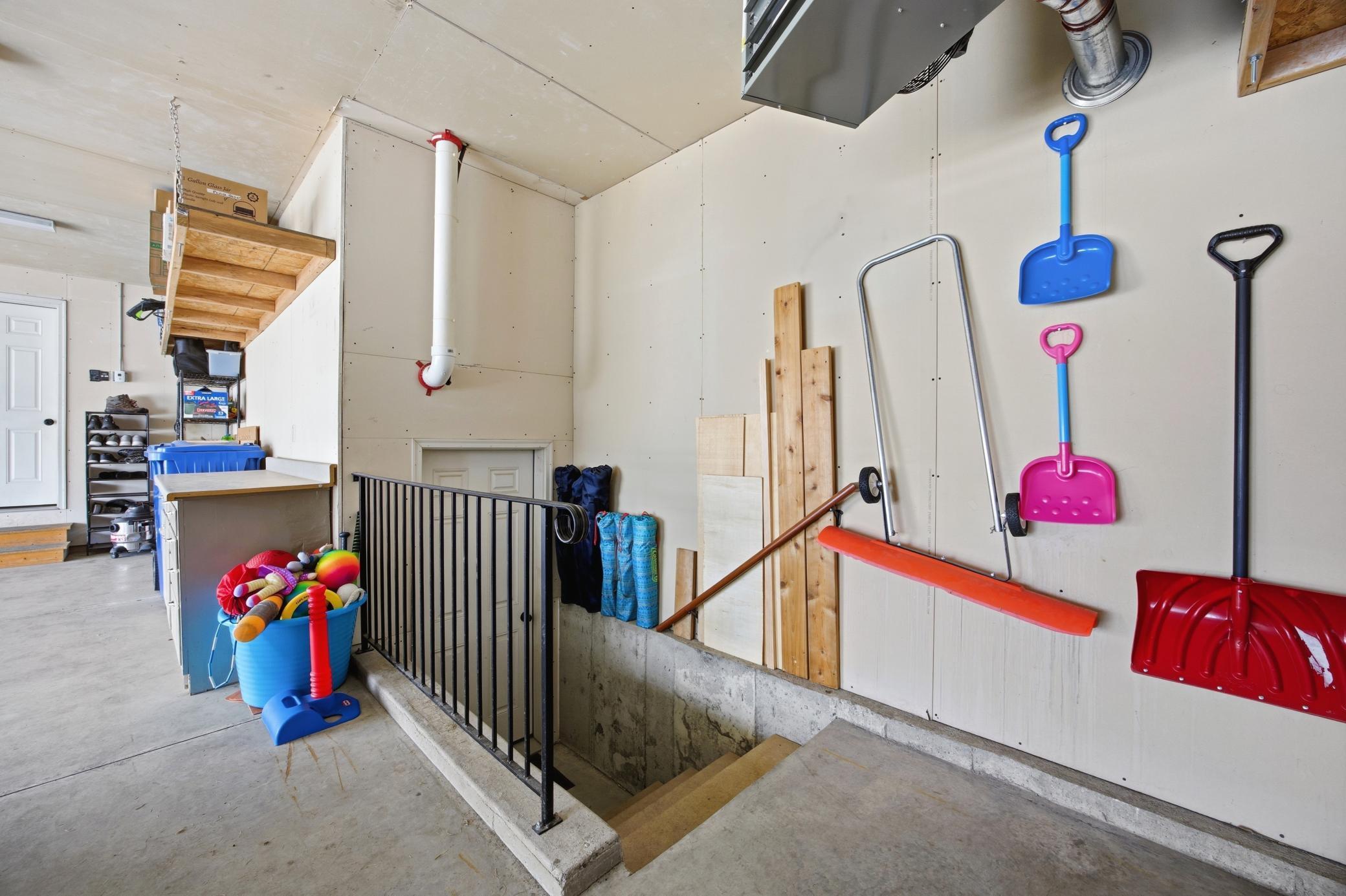 Garage entry to laundry/mud/utility room