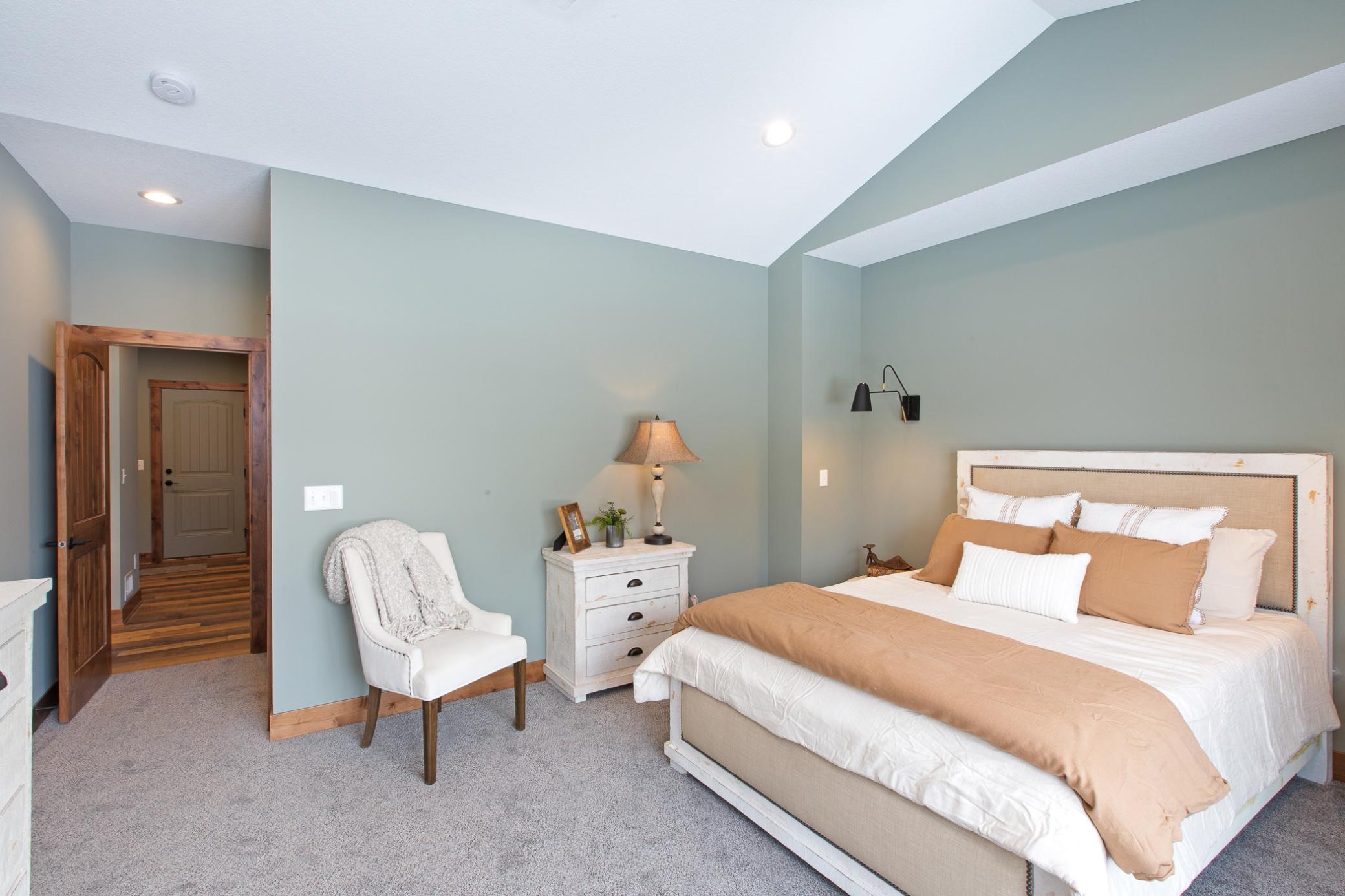 Representative Photo 038_small.jpg