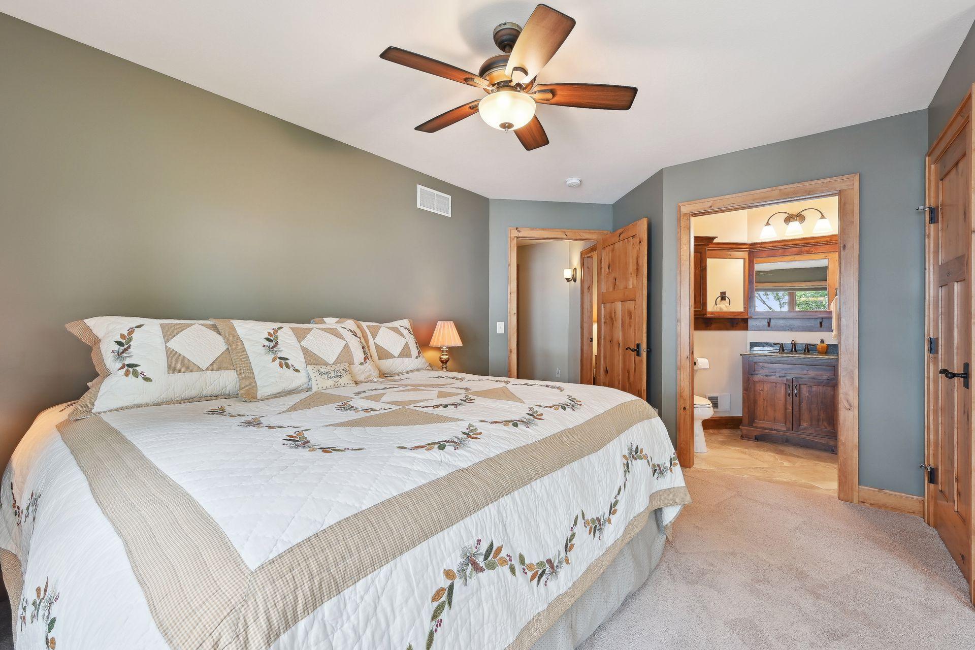 Upper level junior suite