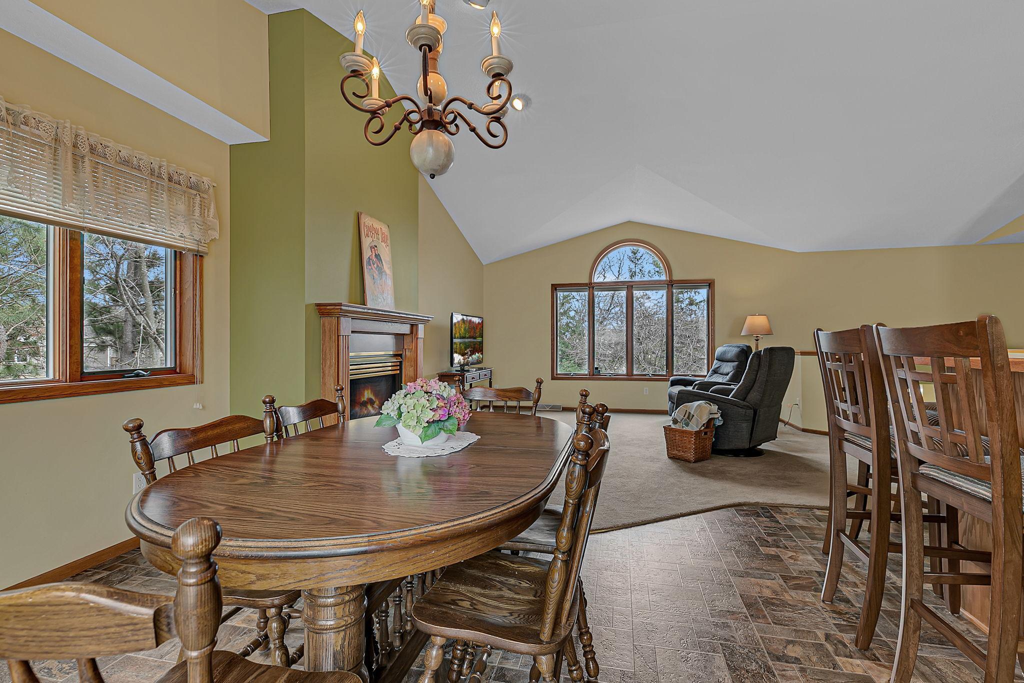 Stylish open floor plan emphasizing spaciousness and modern living.