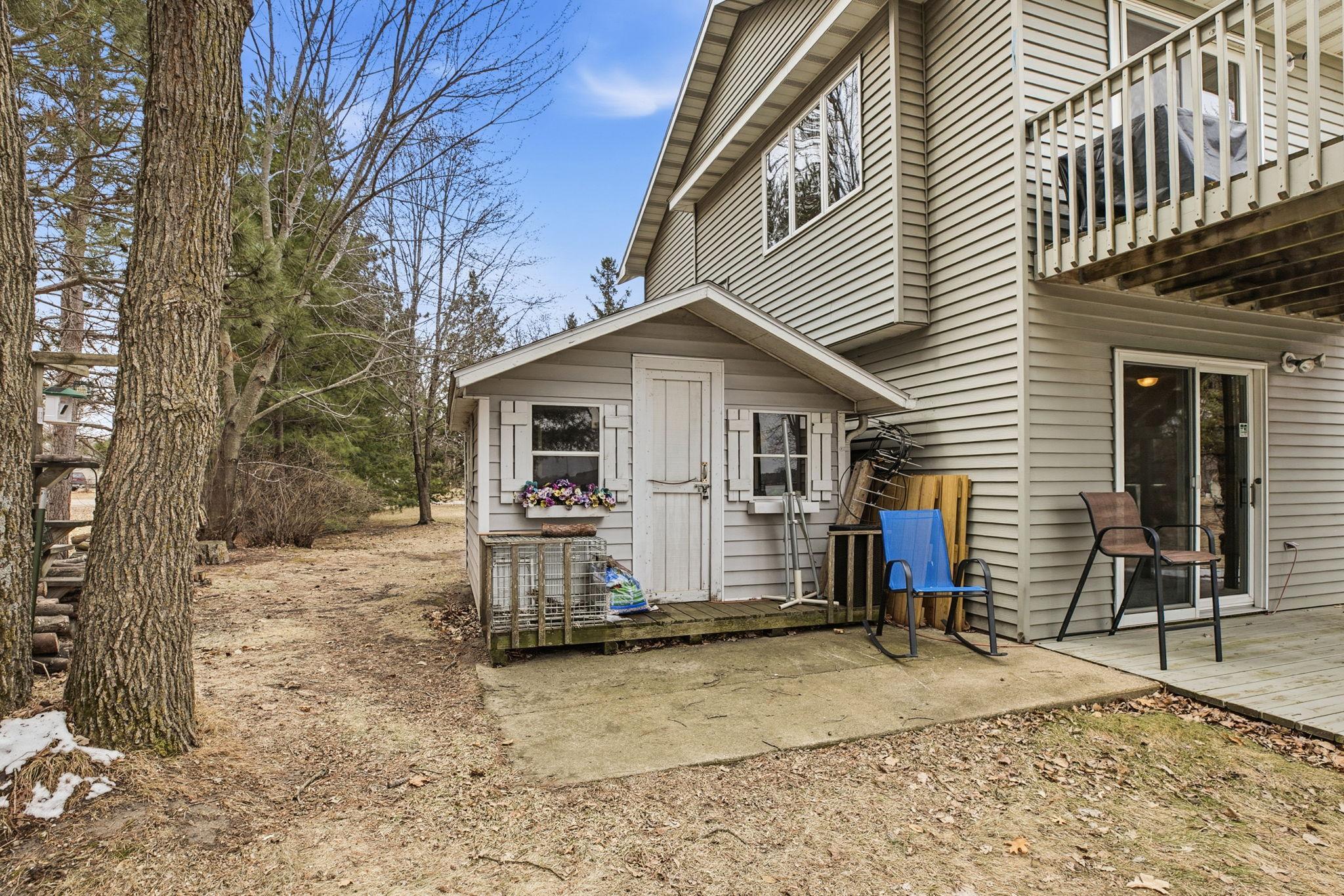 Provides flexibility for storage.