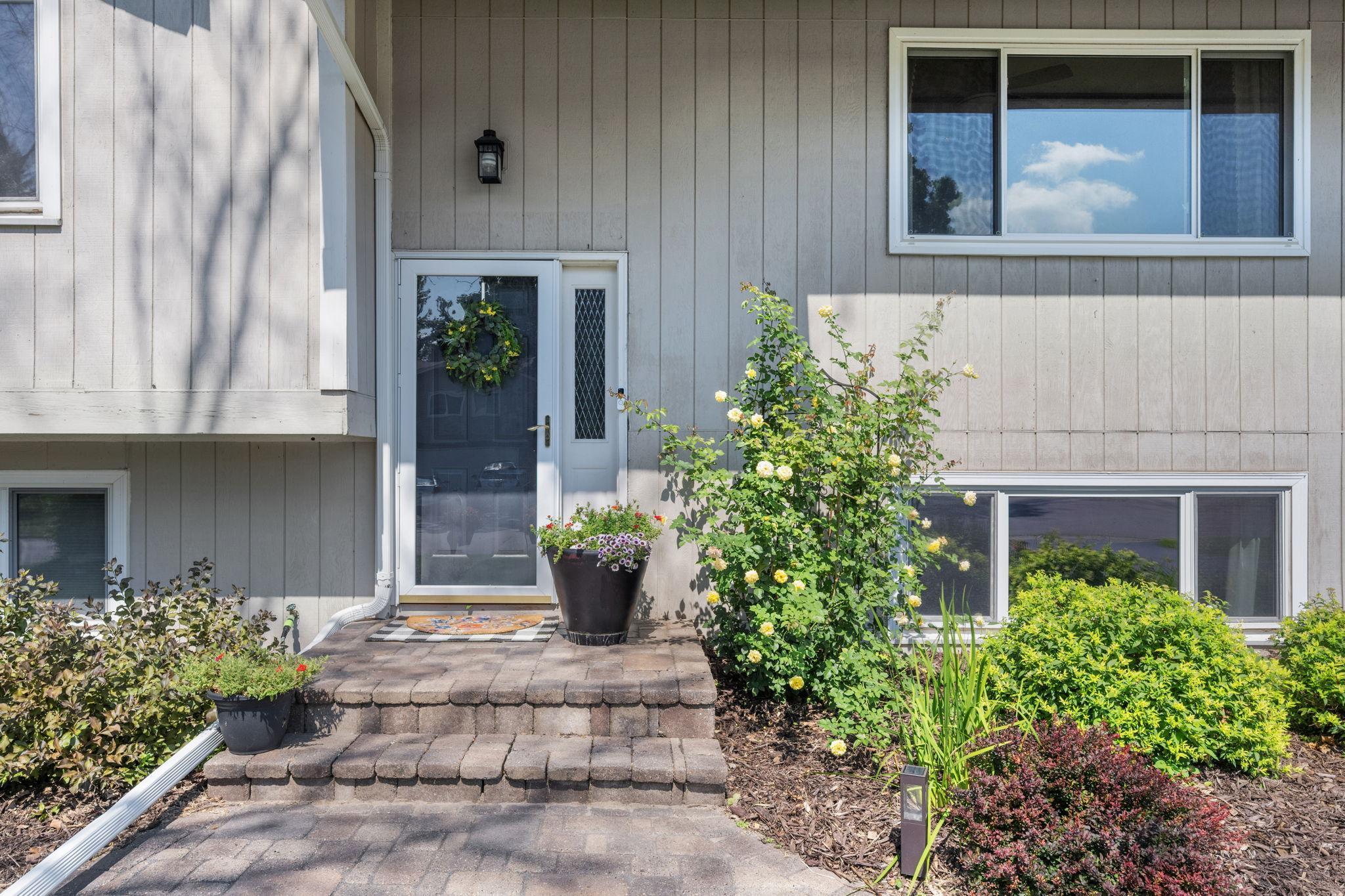 4-web-or-mls-10600 Wyoming Rd Exteriors-4.jpg