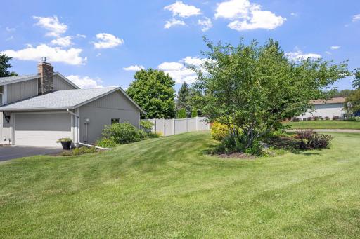 5-web-or-mls-10600 Wyoming Rd Exteriors-5.jpg