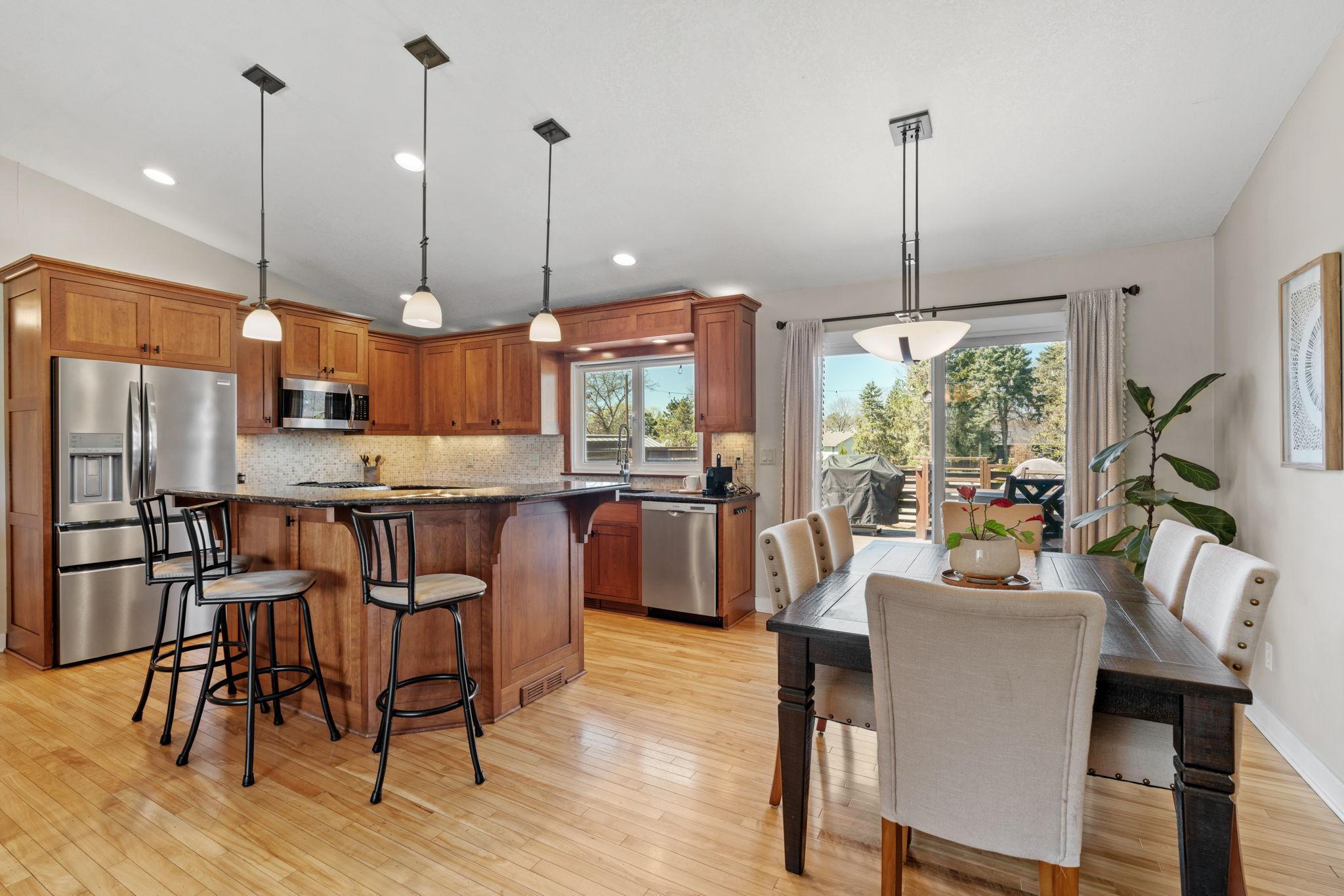 35-web-or-mls-10600 Wyoming Rd-35.jpg