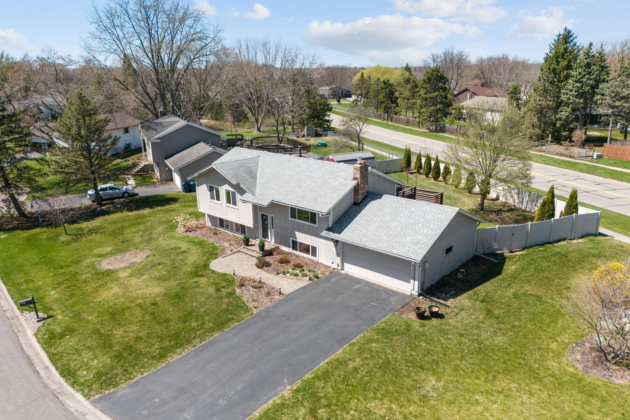 Oversized corner lot in PRIME Bloomington location