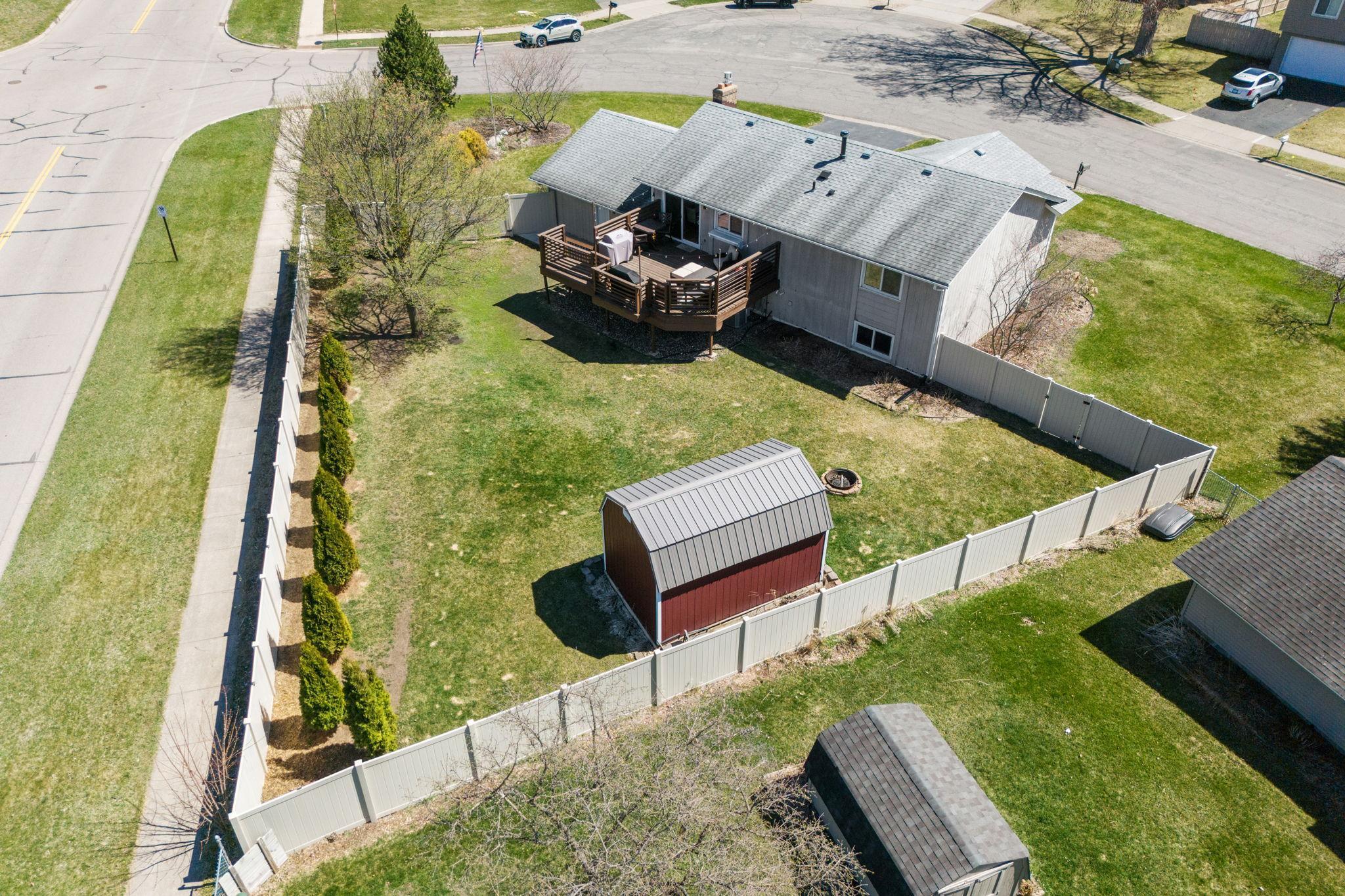 Oversized corner lot in PRIME Bloomington location