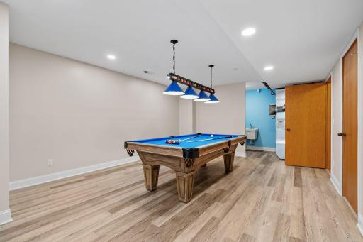 8524 Park Knoll Circle, Minneapolis, MN 55438