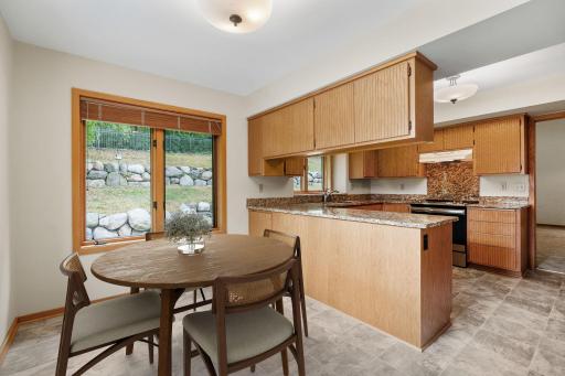 A casual spot for morning coffee, quick lunches, and relaxed dinners at home.