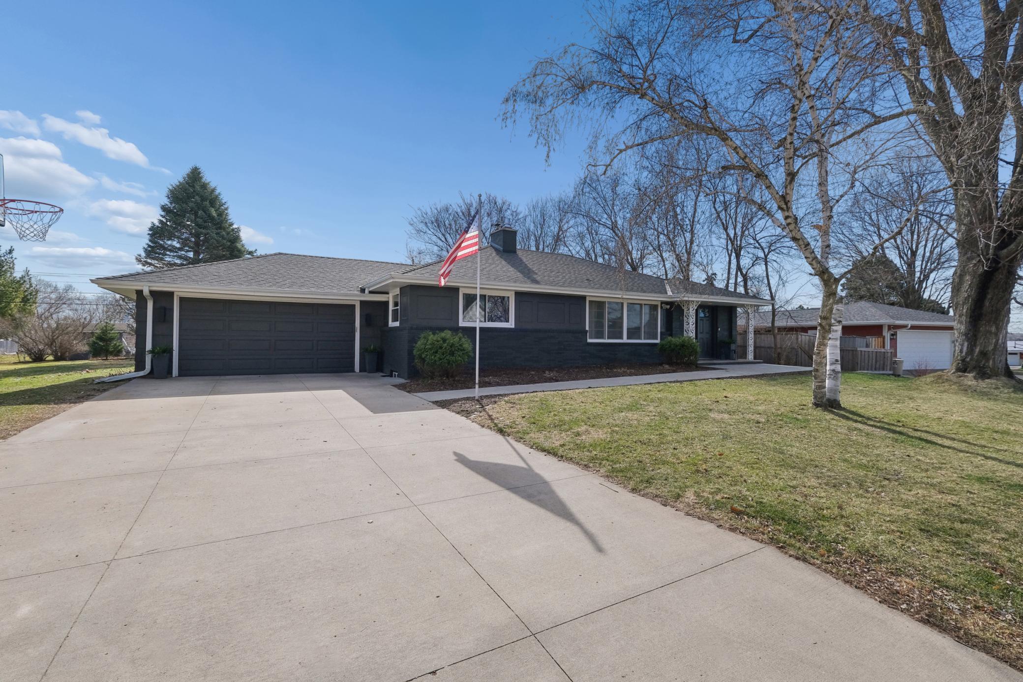 This lovely rambler is picture perfect