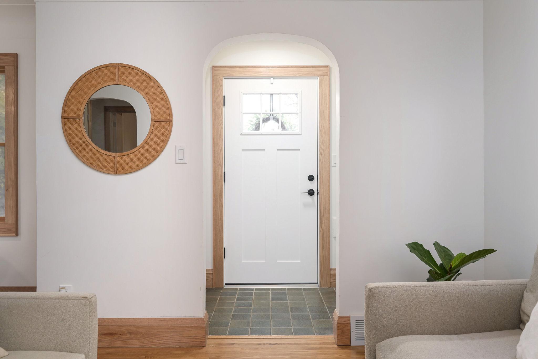 14-web-or-mls-50th Interior-08.jpeg