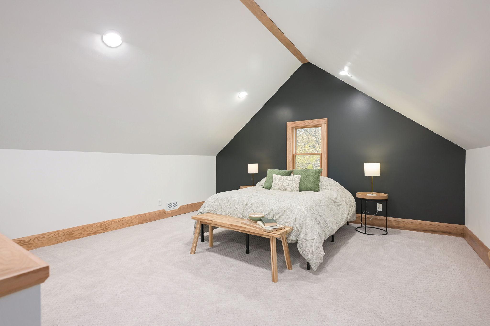 43-web-or-mls-50th Interior-37.jpeg