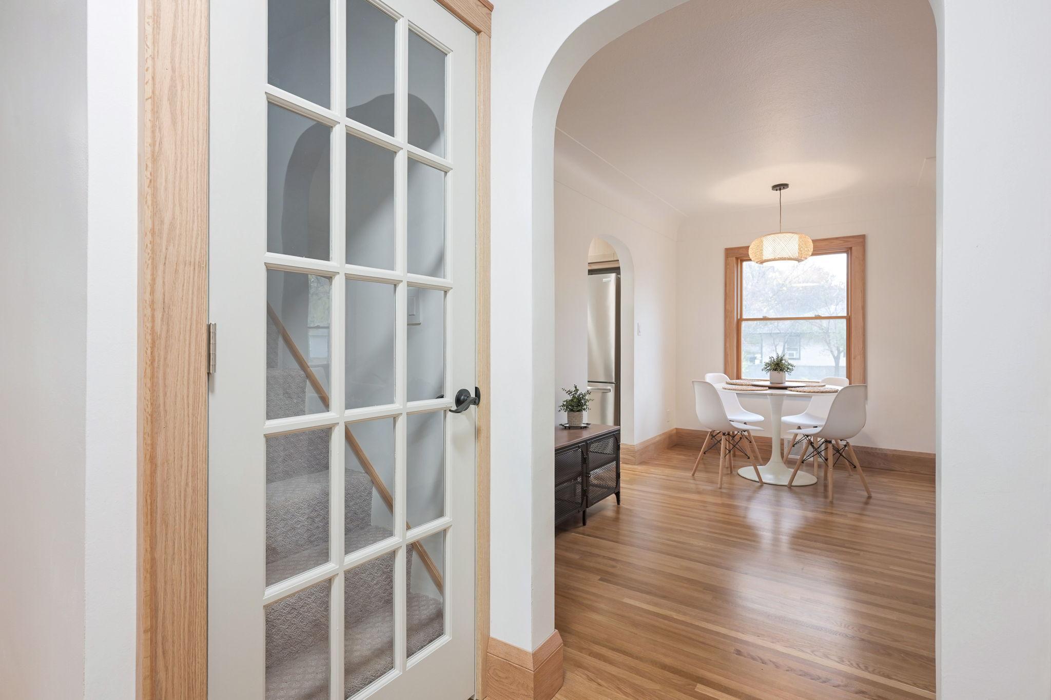 22-web-or-mls-50th Interior-16.jpeg