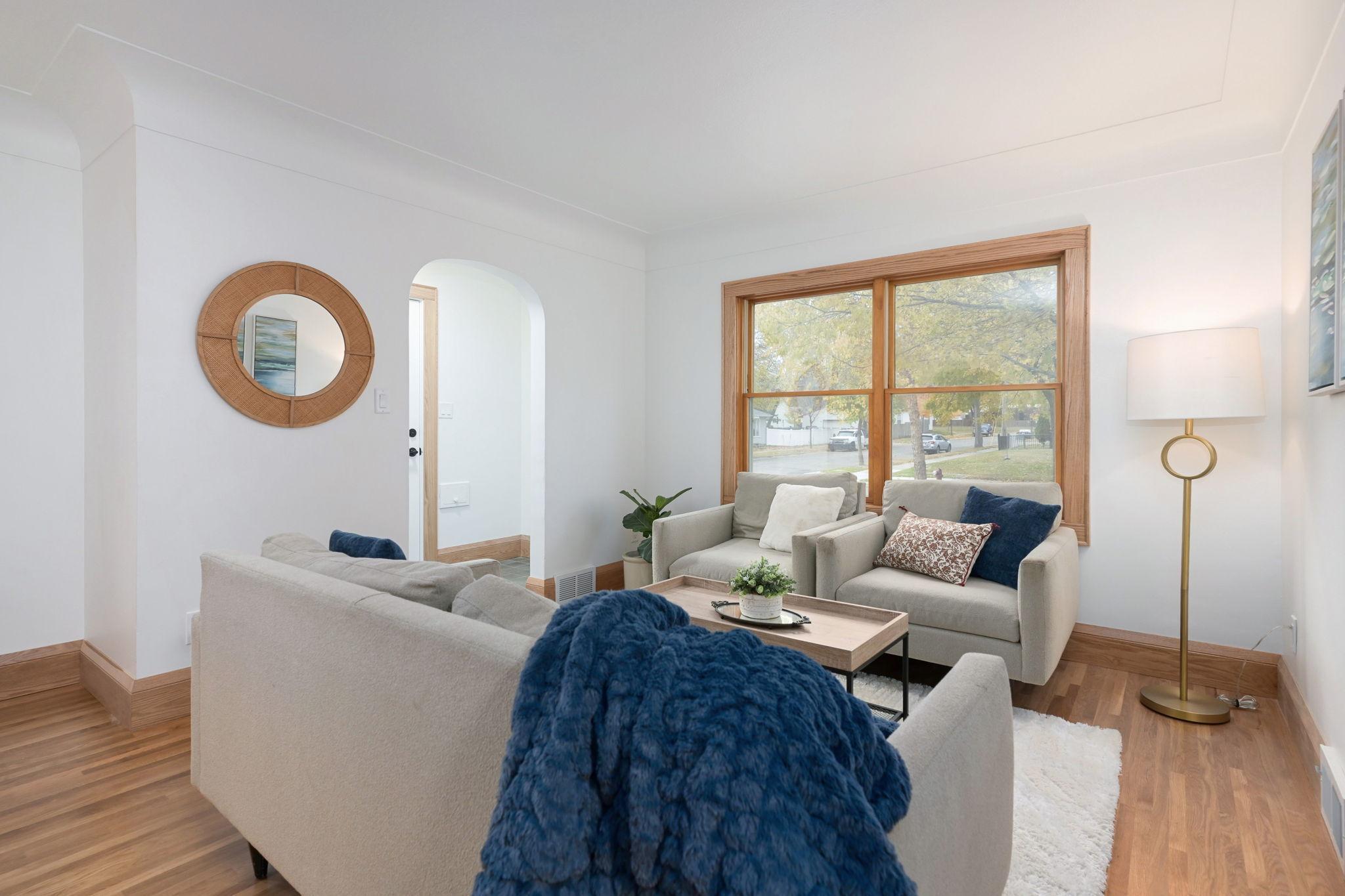 12-web-or-mls-50th Interior-06.jpeg