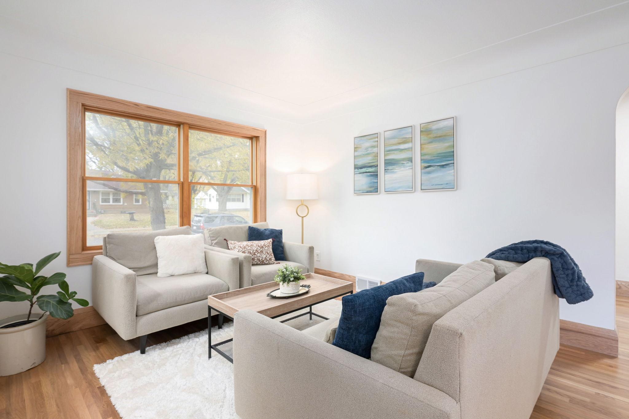 11-web-or-mls-50th Interior-05.jpeg