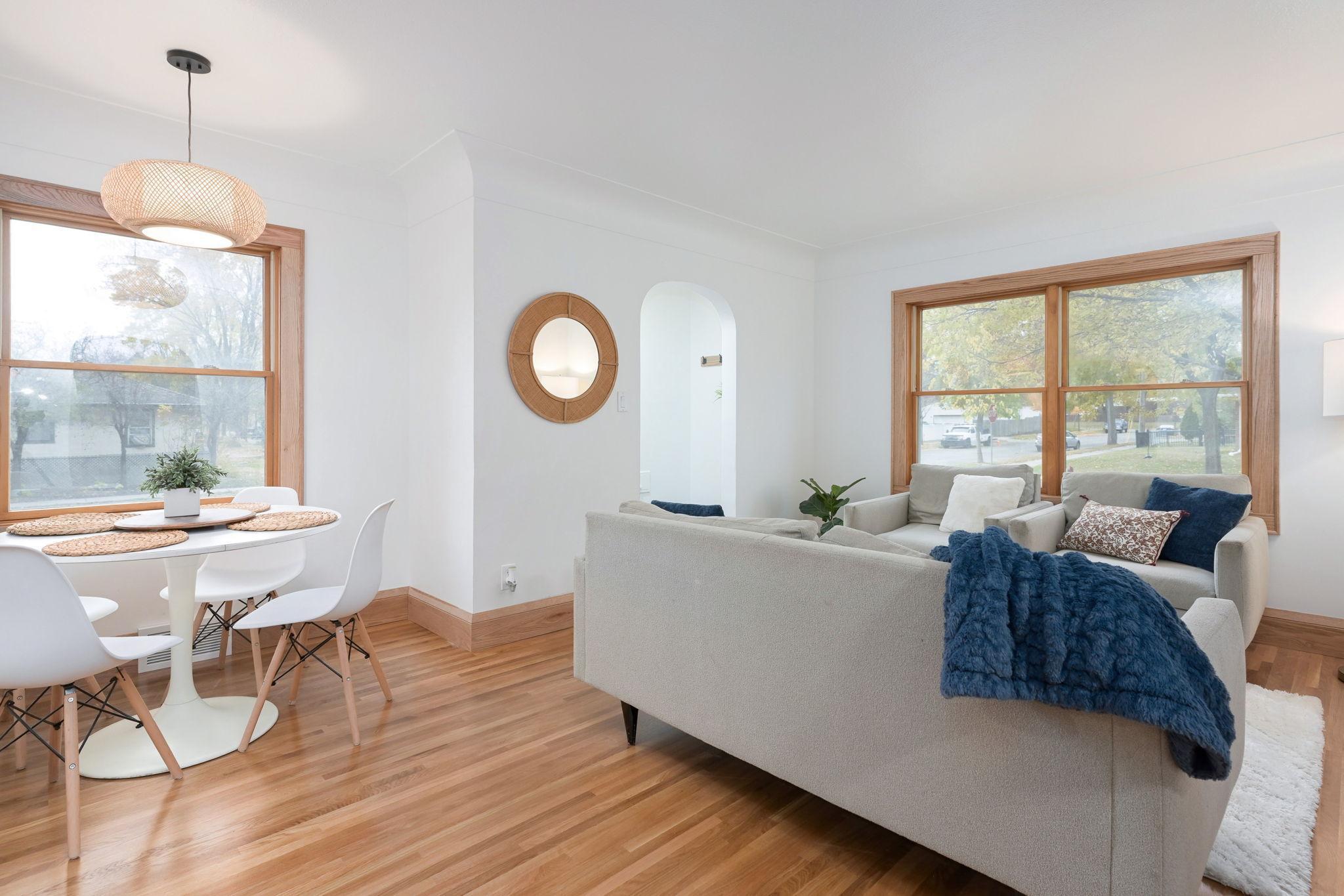 13-web-or-mls-50th Interior-07.jpeg