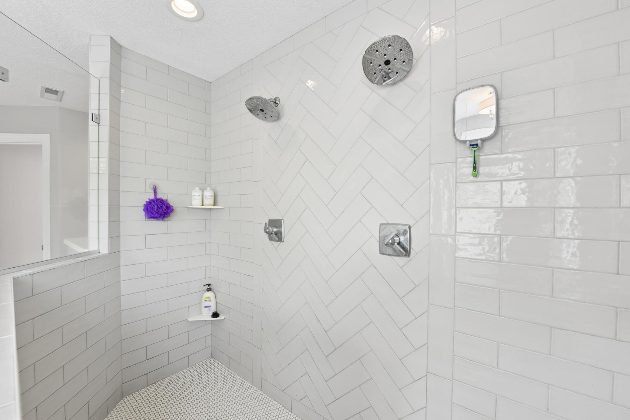 Huge shower with dual heads