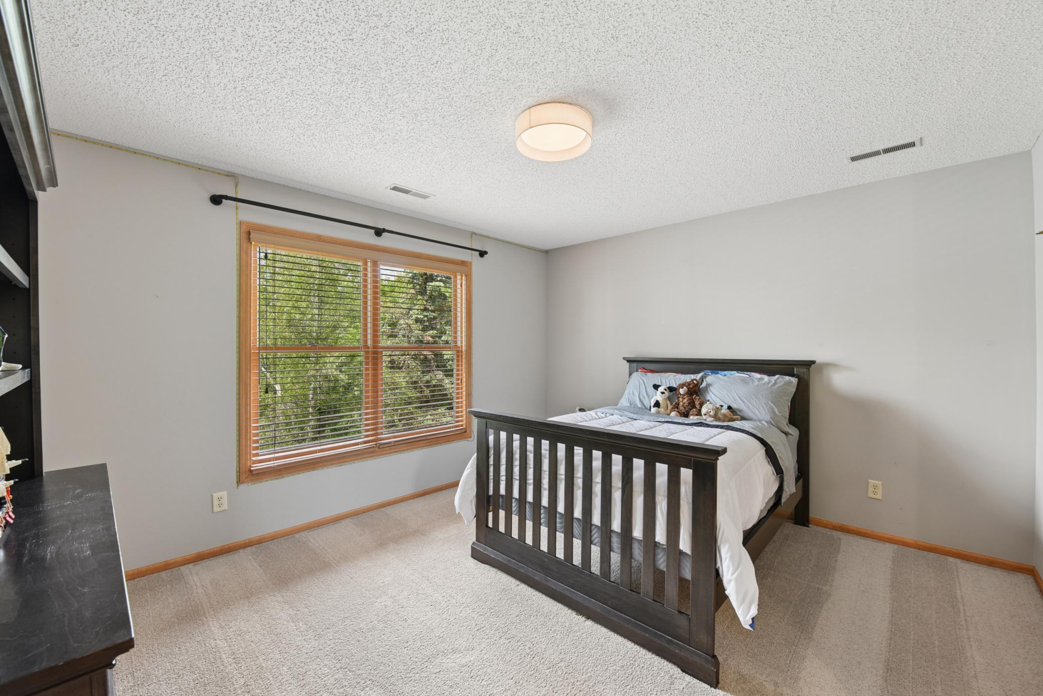 4th bedroom upstairs-All bedrooms are big!