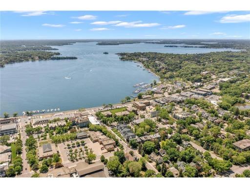 540 Indian Mound Street, 1A, Wayzata, MN 55391