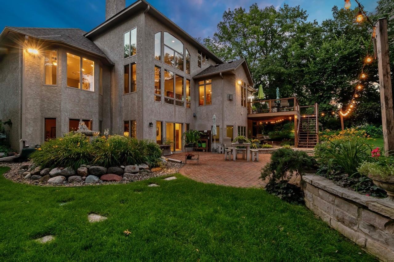 Designed with dramatic window presentations throughout to capture the spectacular golf course and backyard views from every window.