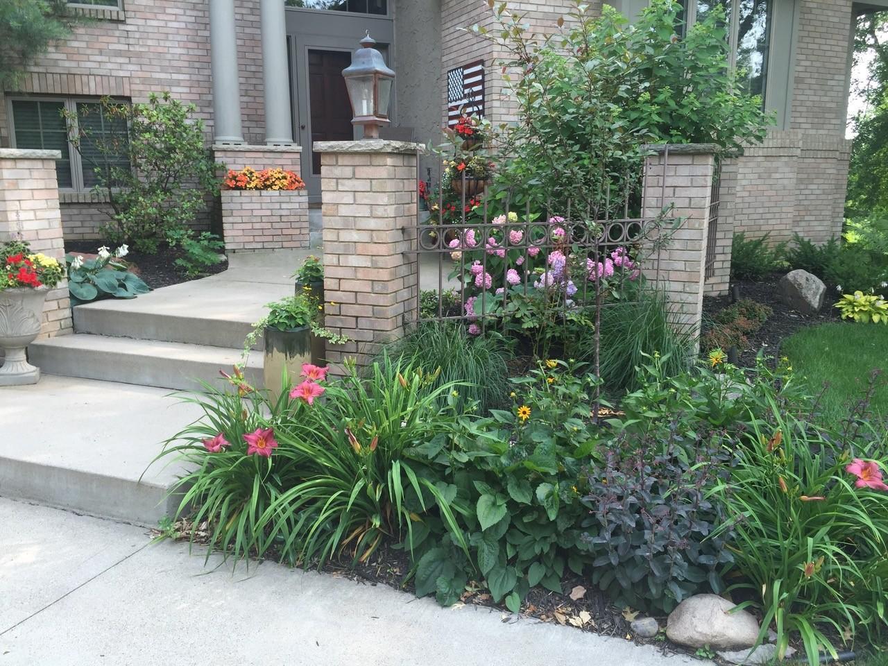 This lovely home welcomes a luxurious one level living opportunity, complete with a main level primary suite, ensuite full bath, and a spacious main level laundry room.