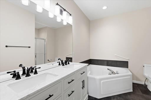 35-5818 Prairie Ridge Dr [3259108]- 035.jpg