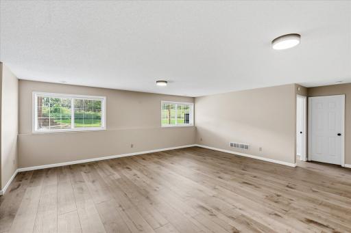 5818 Prairie Ridge Drive, Shoreview, MN 55126