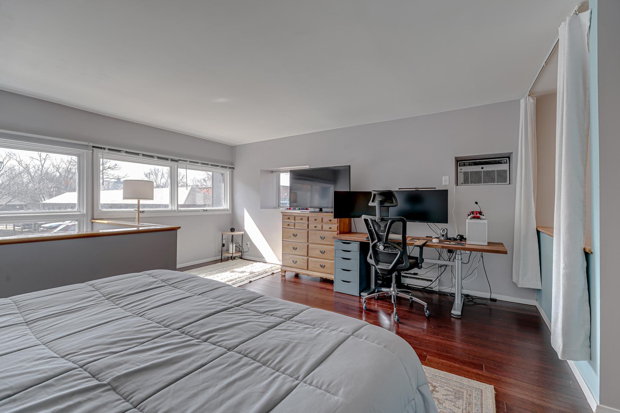 More space for a home office, vanity or dresser