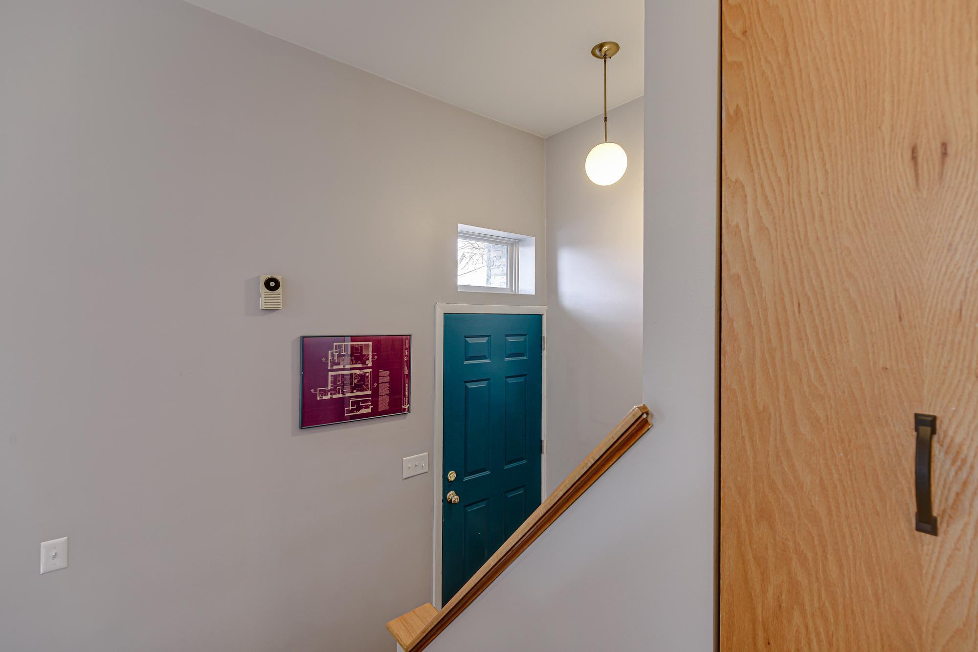 Stairs going down to foyer