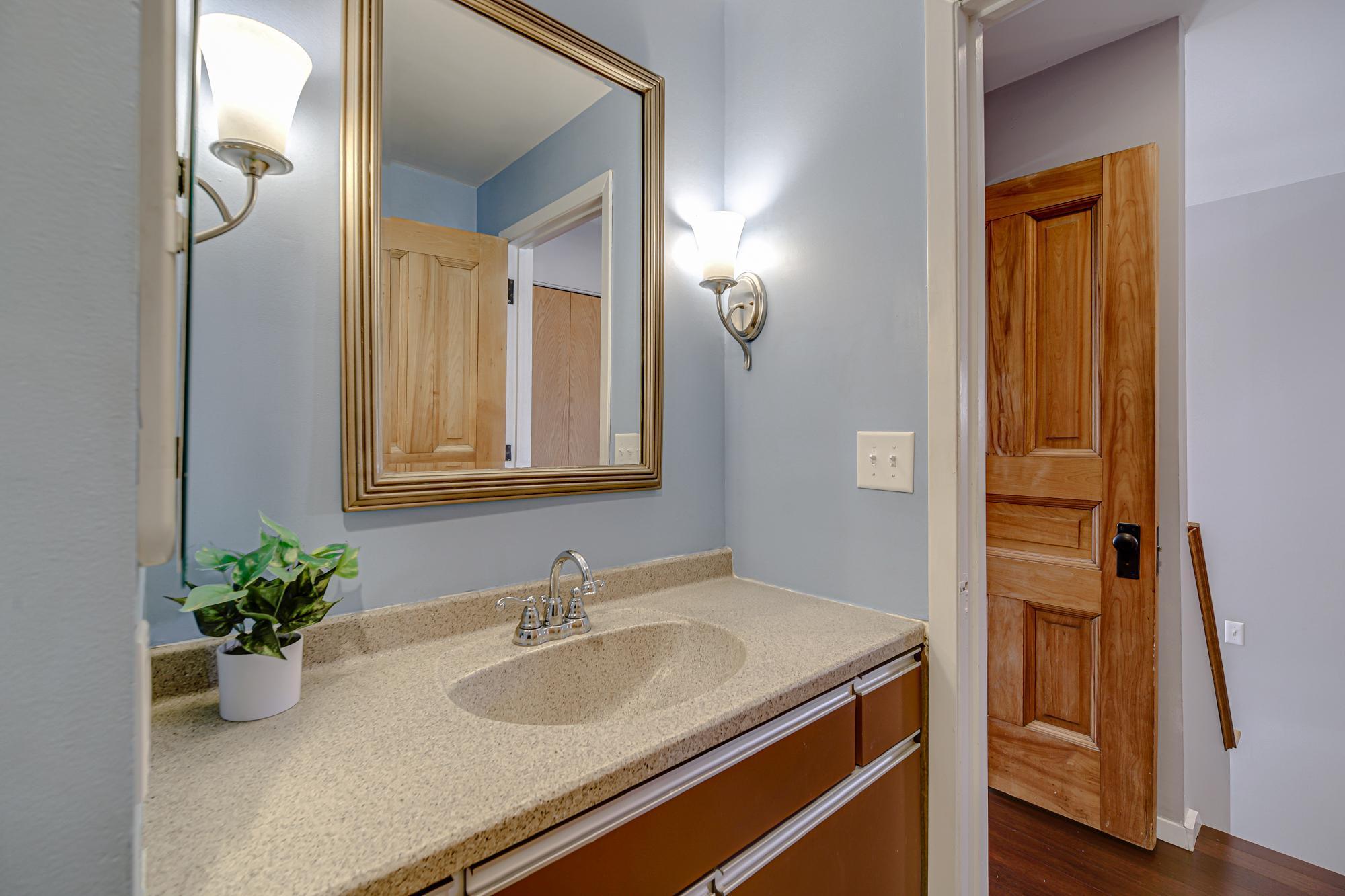 Plenty of counter and cabinet space