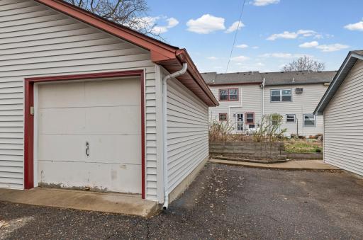 2523 Clinton Avenue, Minneapolis, MN 55404