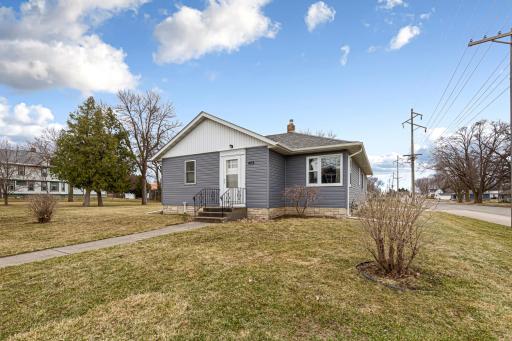 403 1st Street SE, Blooming Prairie, MN 55917