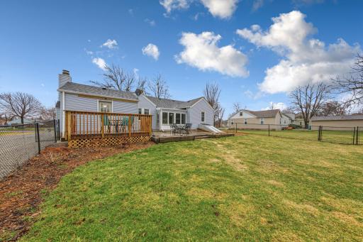 718 3rd Street SW, Waseca, MN 56093