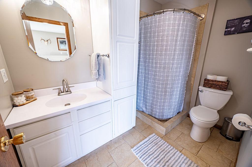 Lower Level 3/4 Bath