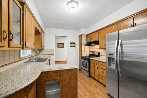 Funcional kitchen with ample cabinet space,updated countertops for room to personalize