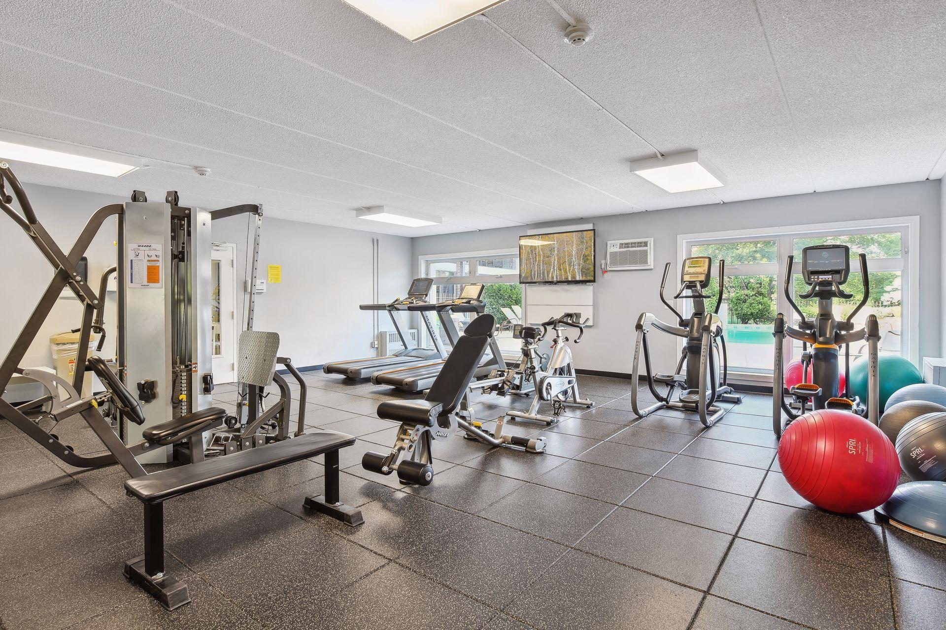 Fitness room overlooks the pool