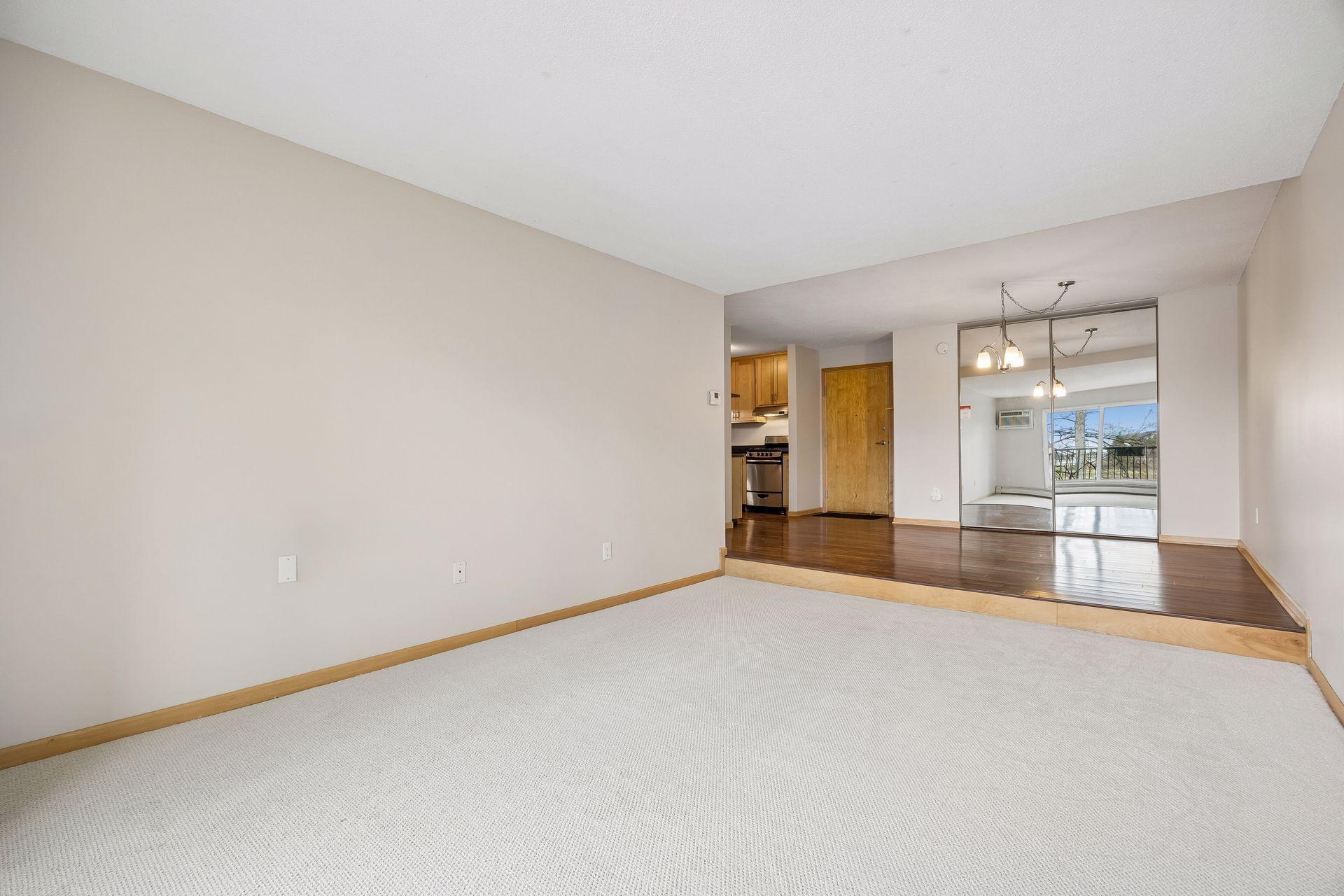 Great open concept floor plan