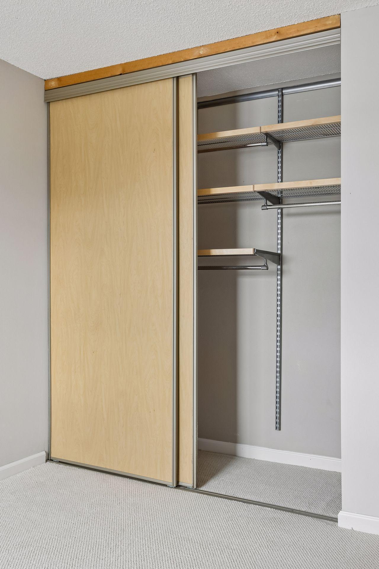 Custom closet organizers