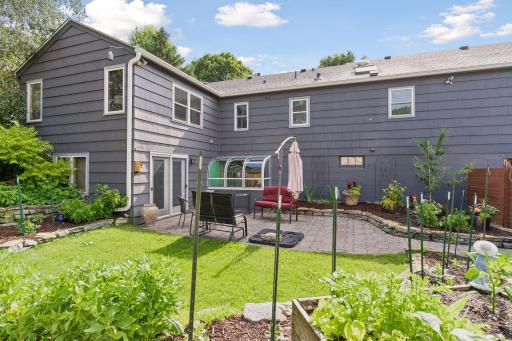 1131 South Davern Street - Spacecrafting - 0008.jpg
